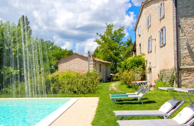 Pretty Holiday Home in Acqualagna with Swimming Pool