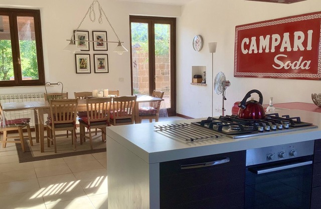 Private Villa with Pool with stunning views in the 'Real' Italy