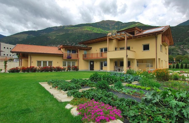 Residence Neuhof, Schlanders in Südtirol West - 3 persons, 1 bedroom