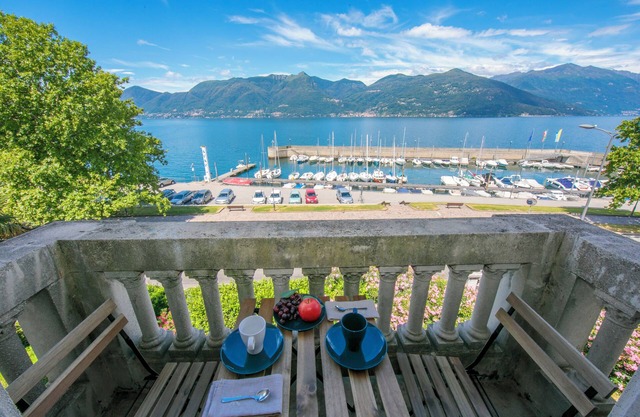 Residenza Oleandro Lake View Luino Center