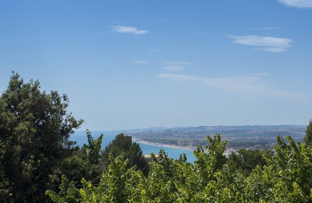 S029 - Sirolo, delightful air-conditioned attic with sea view