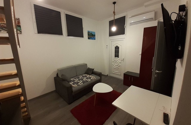 Small apartment 32sqm settled in New Belgrade side, very close to the river.