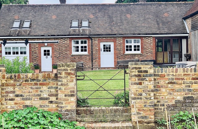 Stunning converted barn set in 80 acres of glorious English countryside
