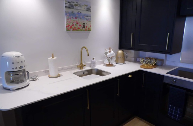 Stunning Luxury Apartment In Carbis Bay, St Ives Close To The Beach with Parking
