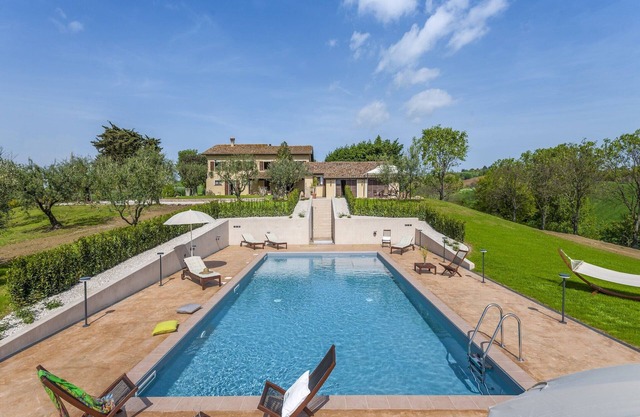 Holiday San Costanzo Swimming 