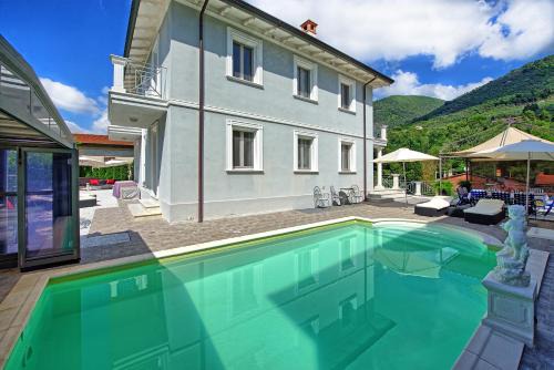 Villa Raffaela by PosarelliVillas