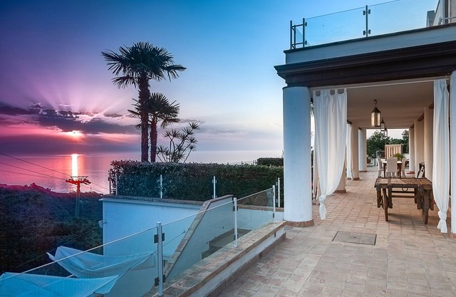 VILLA ZAGARA GARDEN Seaview apartment with pool