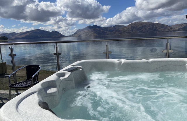 Waterfront Lodge 6 with Hot Tub
