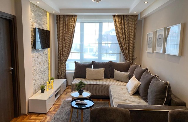 Zecevic Apartment 11/41