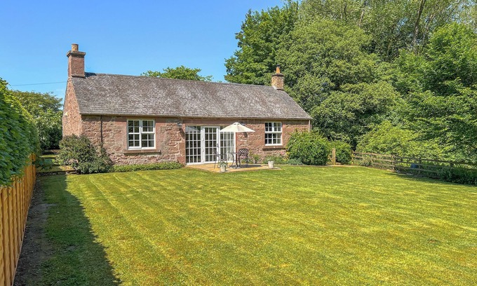 Kirriemuir Cottage | 1 bedroom accommodation in Meigle
