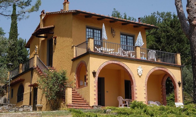 San Donato in Poggio House | 1 bedroom accommodation in San Donato In Poggio