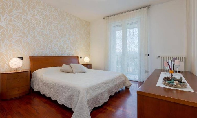 Due Carrare Apartment | 100 m² Apartment ∙ 2 bedrooms ∙ 6 guests