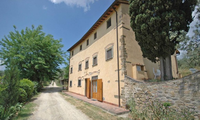 Romola Apartment | 100 m² Apartment ∙ 2 bedrooms ∙ 4 guests
