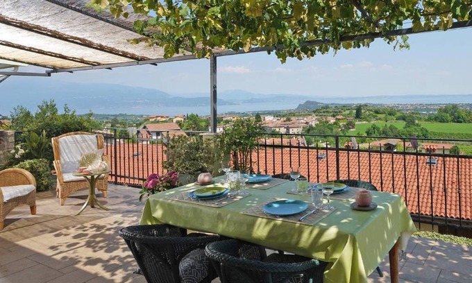 Castello Apartment | 100 m² Apartment ∙ 2 bedrooms ∙ 6 guests