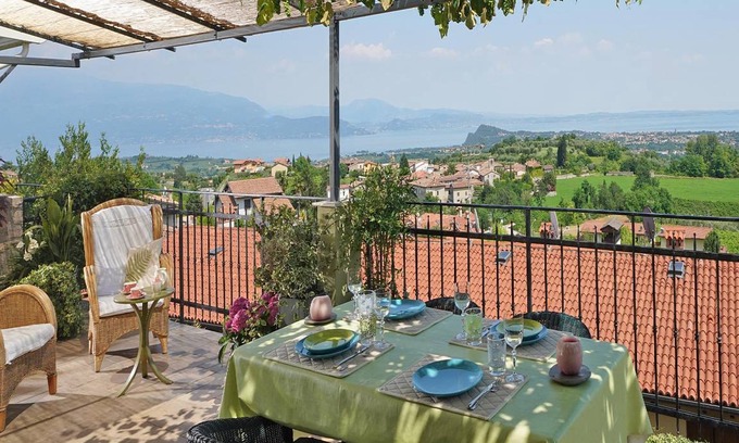 Castello Apartment | 100 m² Apartment ∙ 2 bedrooms ∙ 6 guests