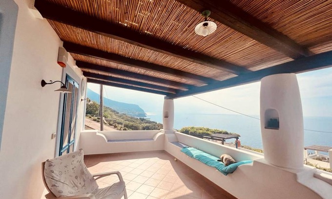 Malfa House | 100 m² House ∙ 2 bedrooms ∙ 7 guests