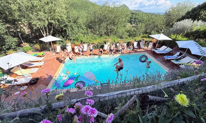 Spoleto Villa | 10000 m² Villa ∙ 15 bedrooms ∙ 27 guests
