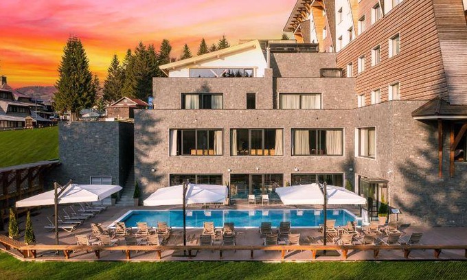 Kopaonik Hotel | 105 m² Hotel ∙ 2 bedrooms ∙ 8 guests