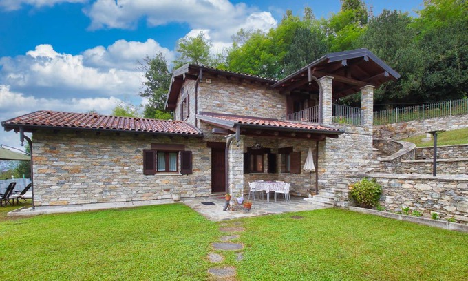 Colmegna House | 110 m² House ∙ 2 bedrooms ∙ 6 guests