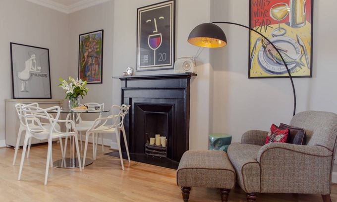New Town Apartment | 120 m² Apartment ∙ 2 bedrooms ∙ 4 guests