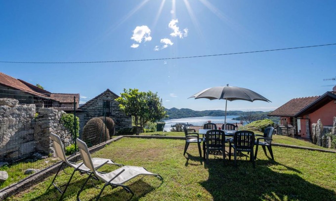 Pella Other | 120 m² Accommodation ∙ 2 bedrooms ∙ 6 guests