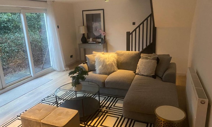 Houston House | 125 m² House ∙ 3 bedrooms ∙ 7 guests