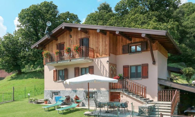 Garzeno Other | 150 m² Accommodation ∙ 3 bedrooms ∙ 6 guests