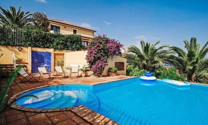 Patti House | 150 m² House ∙ 3 bedrooms ∙ 8 guests