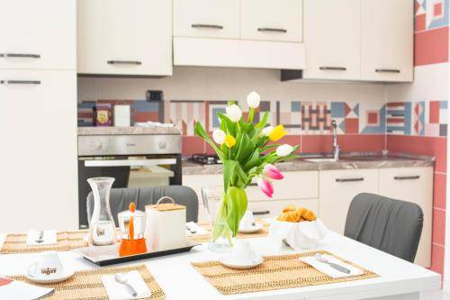 Naples City Centre House | 150 m² House ∙ 5 bedrooms ∙ 12 guests