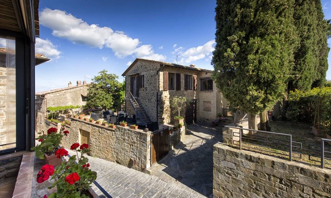 Montalcino Villa | 150 m² Villa ∙ 3 bedrooms ∙ 6 guests