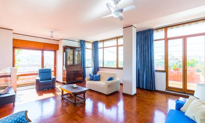 Arenella Apartment | 175 m² Apartment ∙ 2 bedrooms ∙ 6 guests