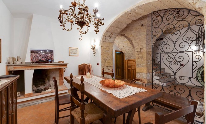 Cuglieri House | 175 m² House ∙ 3 bedrooms ∙ 6 guests