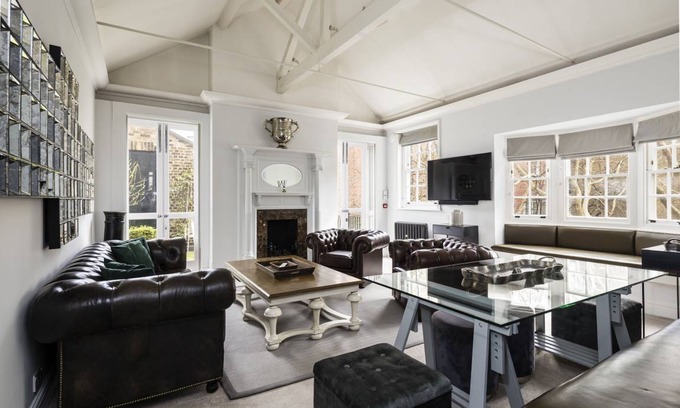 City of Westminster Apartment | 176 m² Apartment ∙ 4 bedrooms ∙ 8 guests