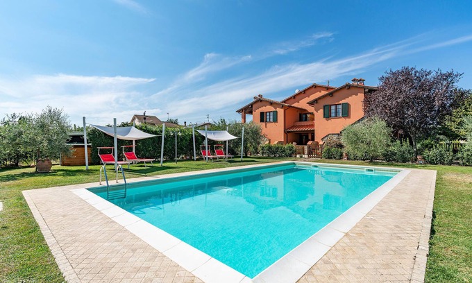 Loro Ciuffenna Apartment | 2 bedroom accommodation in Loro Ciuffenna AR