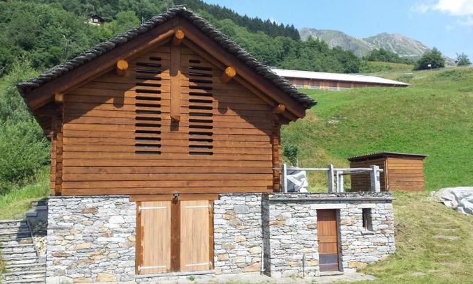 Faido House | 200 m² House ∙ 3 bedrooms ∙ 6 guests