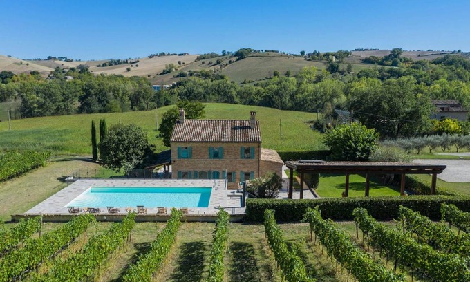 Mogliano Villa | 200 m² Villa ∙ 3 bedrooms ∙ 6 guests