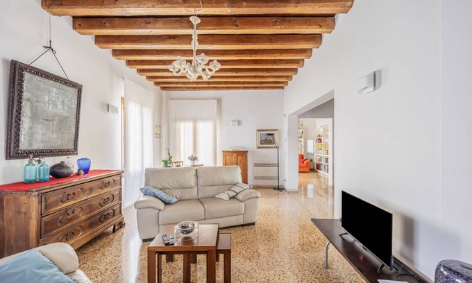 Olmo di Mira Villa | 200 m² Villa ∙ 3 bedrooms ∙ 5 guests