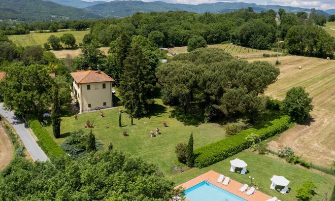 Porrena Villa | 240 m² Villa ∙ 5 bedrooms ∙ 12 guests
