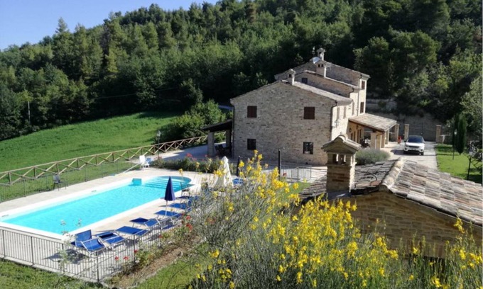 Montelparo House | 250 m² House ∙ 5 bedrooms ∙ 8 guests