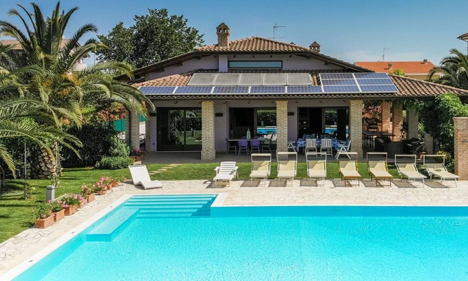 San Costanzo Villa | 250 m² Villa ∙ 3 bedrooms ∙ 9 guests