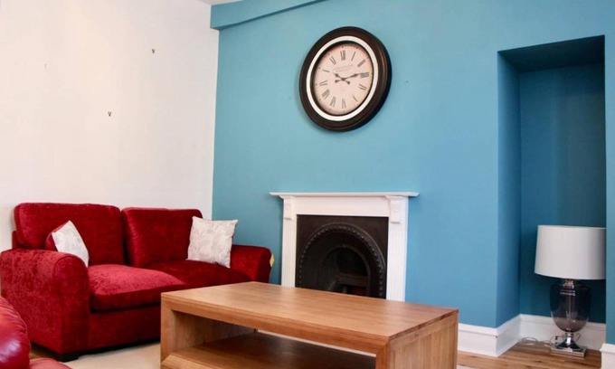 Merchiston Apartment | 3 Bedroom Canal-Side Flat In Fountainbridge