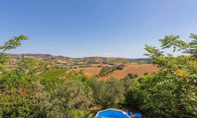 Mosciano Sant'Angelo House | 300 m² House ∙ 1 bedroom ∙ 10 guests