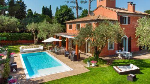 Misano Adriatico Villa | 300 m² Villa ∙ 6 bedrooms ∙ 12 guests