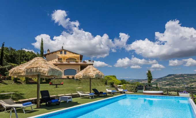 Campofilone Villa | 330 m² Villa ∙ 6 bedrooms ∙ 12 guests
