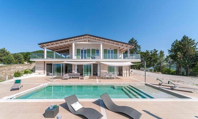 Acqualagna House | 350 m² House ∙ 4 bedrooms ∙ 8 guests