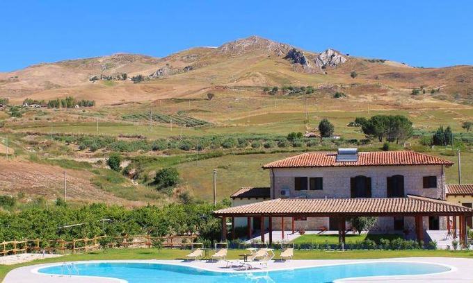 Acquaviva Platani House | 40 m² Farmhouse ∙ 4 guests