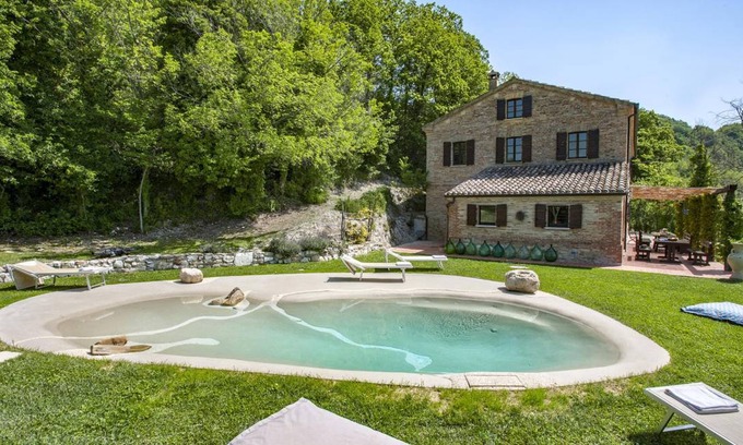 Montefelcino Apartment | 400 m² Apartment ∙ 6 bedrooms ∙ 13 guests