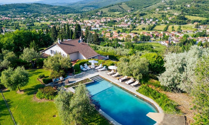 Pieve al Bagnoro Villa | 400 m² Villa ∙ 5 bedrooms ∙ 14 guests