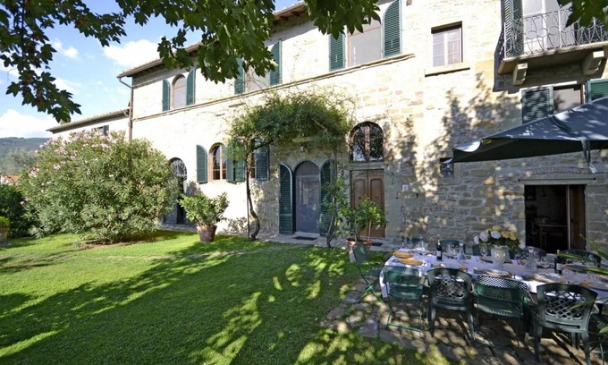 Cortona Villa | 500 m² Villa ∙ 6 bedrooms ∙ 12 guests