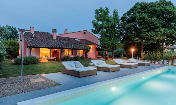 Montecalvoli Villa | 550 m² Villa ∙ 6 bedrooms ∙ 12 guests